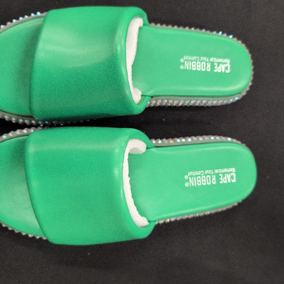 Slides - Picture 1 of 4